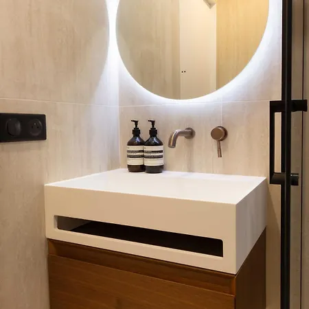 Sublime - 2p - Near Place De La Republique Paříž